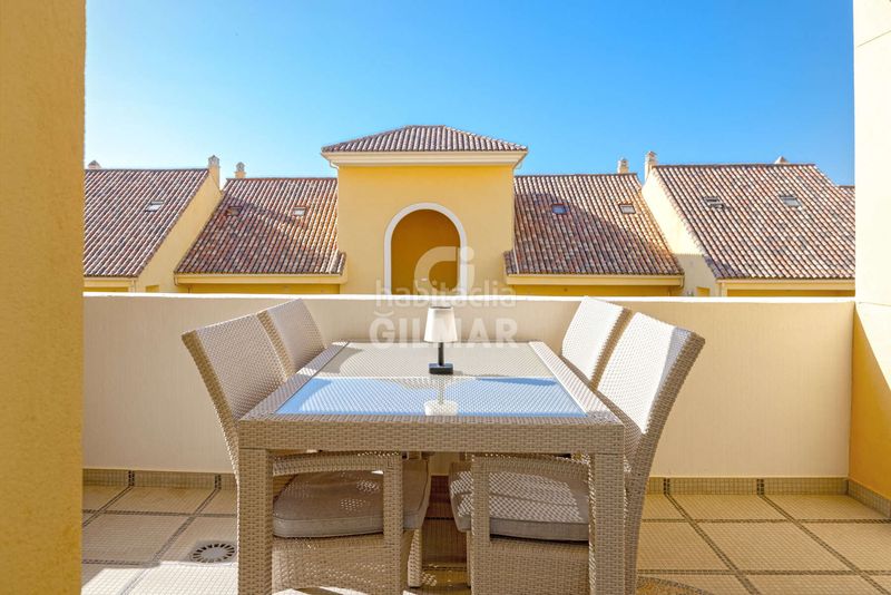 Foto c068e820-39f7-4670-acad-9cf1e9ed4d44. Apartament amb piscina a puerto de Estepona Estepona