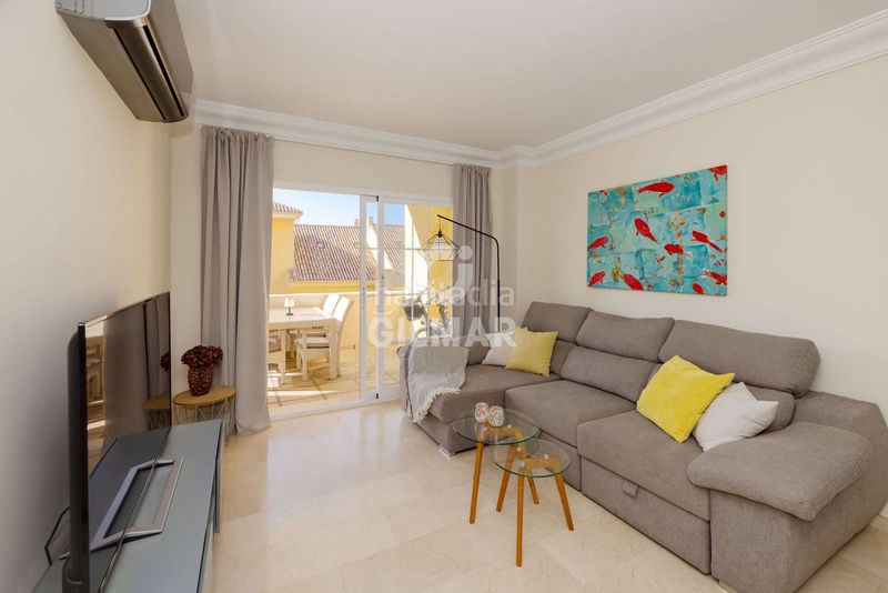 Foto f8b39acd-97de-4e07-85dd-75c1da1f716e. Apartament amb piscina a puerto de Estepona Estepona