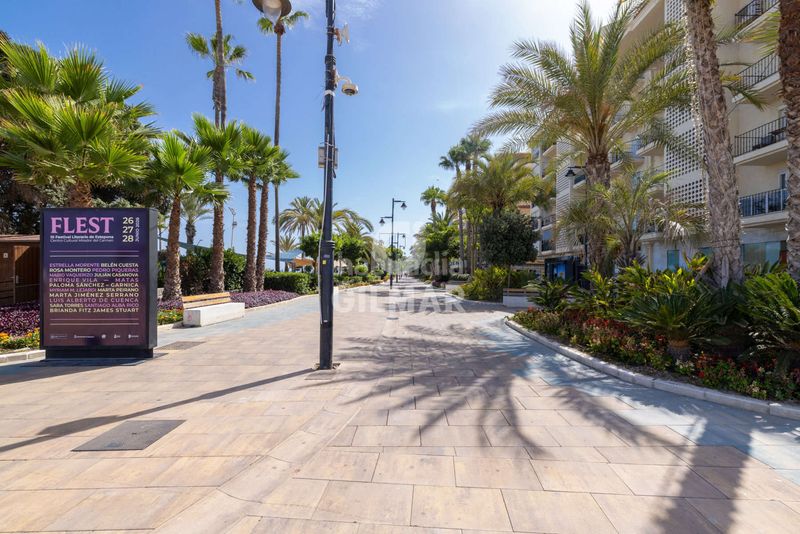 Foto 5e5c2def-6a48-4598-9052-f10b38f2f138. Apartament amb aparcament a puerto de Estepona Estepona
