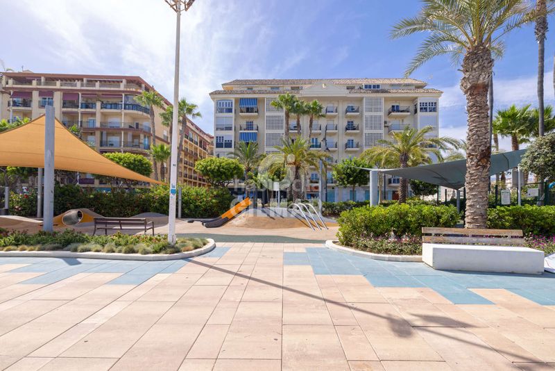 Foto 6472caa9-540f-408d-ab14-898e36577892. Apartament amb aparcament a puerto de Estepona Estepona