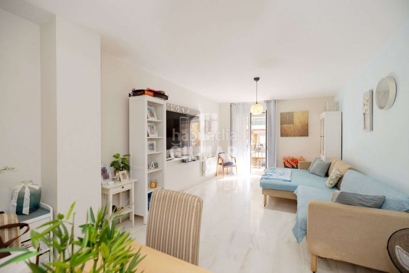 Foto dc8c06f9-f5b8-4c9a-86a4-ac3b238fb838. Apartament amb aparcament a puerto de Estepona Estepona