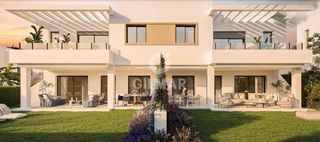 Casa aparellada a Estepona Golf