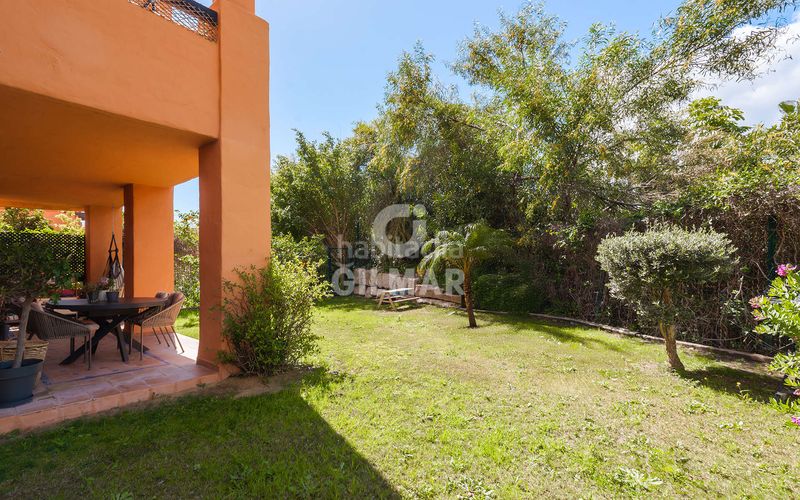 Foto cd117dae-c064-46b4-ab58-4f2e29b30734. Apartament amb calefacció aparcament a La Alquería Benahavís