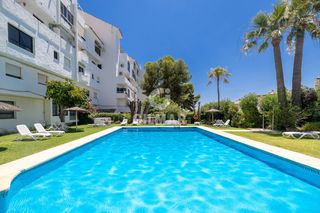 Duplex in Puerto de Estepona. Presentamos una fantástica oportunidad de inversión en la codici