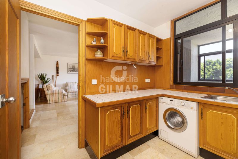 Foto b2bd800e-cb98-4827-953a-3d651b3fe009. Duplex con riscaldamento piscina in puerto de Estepona Estepona