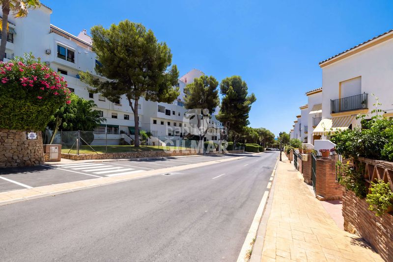 Foto cc4b7345-8a72-4e75-ace5-7f67b385ad71. Duplex con riscaldamento piscina in puerto de Estepona Estepona