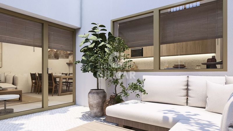 Foto f252dbae-d0a9-4ba8-97c3-d1410c932740. Casa adossada a Centro Estepona