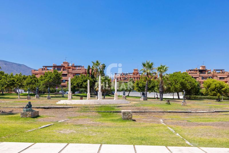 Foto 72169547-8e65-41fe-928b-5d6874c03771. Àtic amb calefacció aparcament a Zona de Punta Plata Estepona