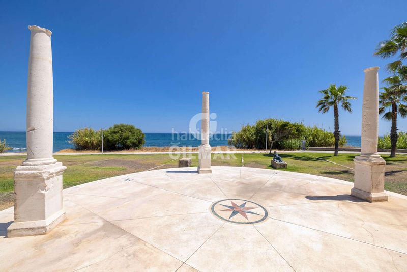 Foto f78dc201-fdc8-43fb-9693-a637b850bb6b. Àtic amb calefacció aparcament a Zona de Punta Plata Estepona