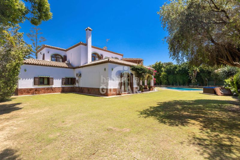 Foto 67d460ae-c690-450f-ab9d-b8085923944c. Xalet amb piscina a Sotogrande alto Sotogrande