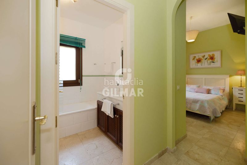Foto ea2b45dd-f258-4977-90b4-ddfee6c8d496. Xalet amb piscina a Sotogrande alto Sotogrande