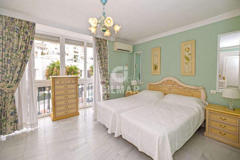 Foto 0ae36fe5-a856-4aa1-aac5-1c12401319b4. Casa adossada amb calefacció aparcament piscina a Estepona