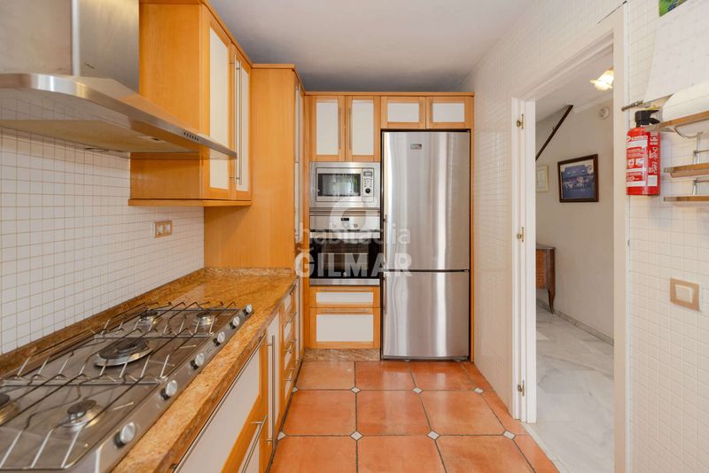 Foto 6f5b4ec7-8548-4390-8aa3-ba47086572de. Casa adossada amb calefacció aparcament piscina a Estepona