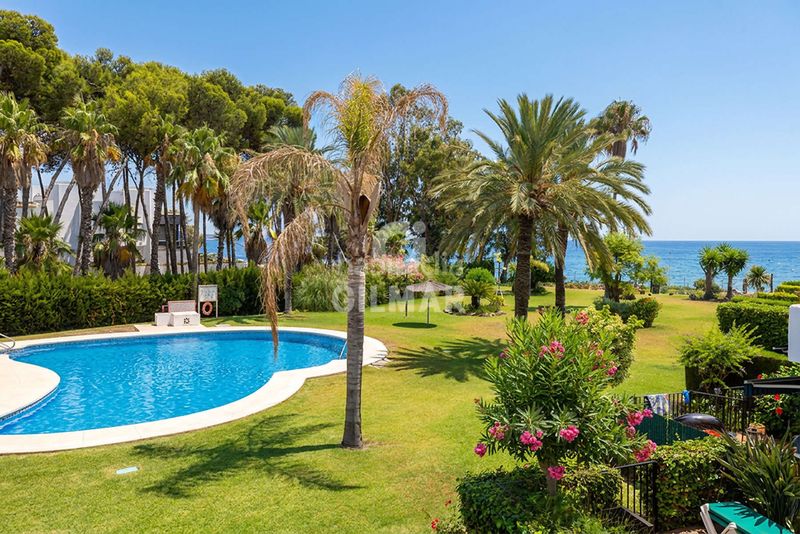 Foto afb32460-d4b4-4761-915b-efc1fe540885. Casa adossada amb calefacció aparcament piscina a Estepona