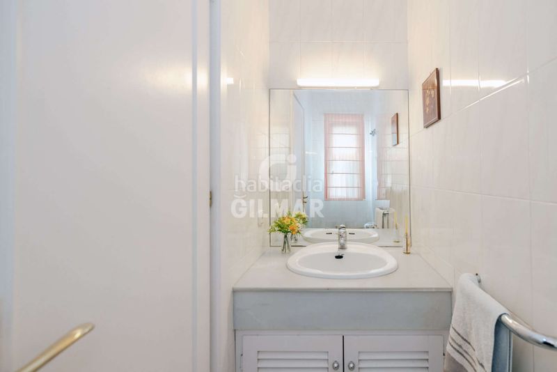 Foto f495b18b-038c-498f-acda-3a06154c2e9d. Casa adossada amb calefacció aparcament piscina a Estepona