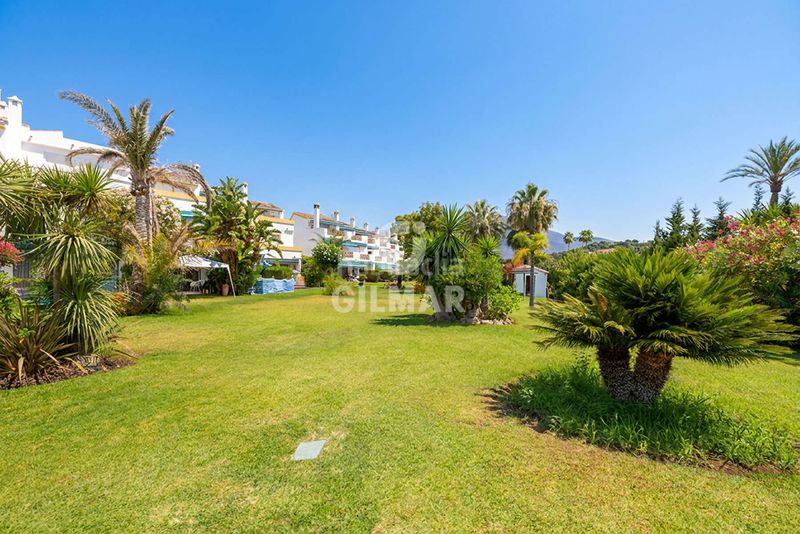Foto ffe685a5-ee78-4e37-8637-7f710977daa6. Casa adossada amb calefacció aparcament piscina a Estepona