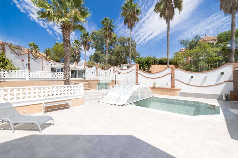 Foto 421299d8-5ca5-48a2-aa51-492d6583e28f. Xalet amb aparcament piscina a altos de Estepona Estepona