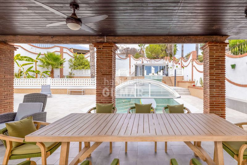 Foto 4247d0ee-ea35-4b26-bd0c-77234dd96dab. Xalet amb aparcament piscina a altos de Estepona Estepona