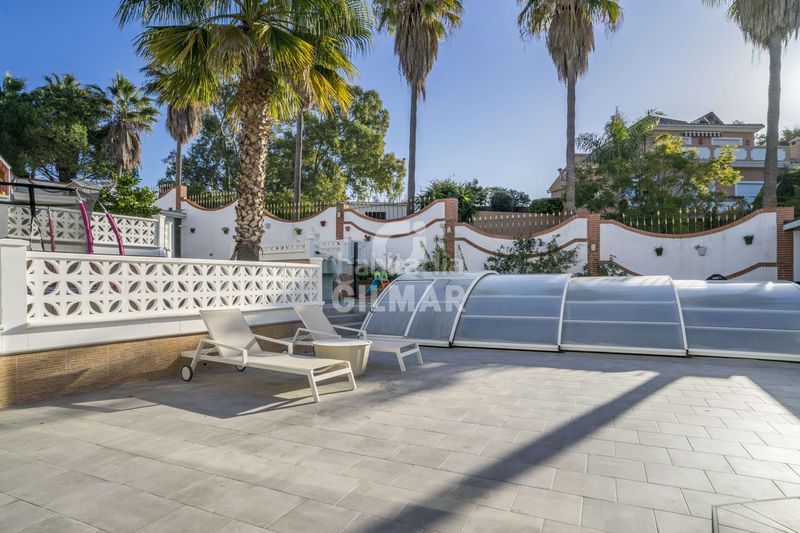 Foto f70d39fa-6eb5-494d-bc62-3f65335b442d. Xalet amb aparcament piscina a altos de Estepona Estepona