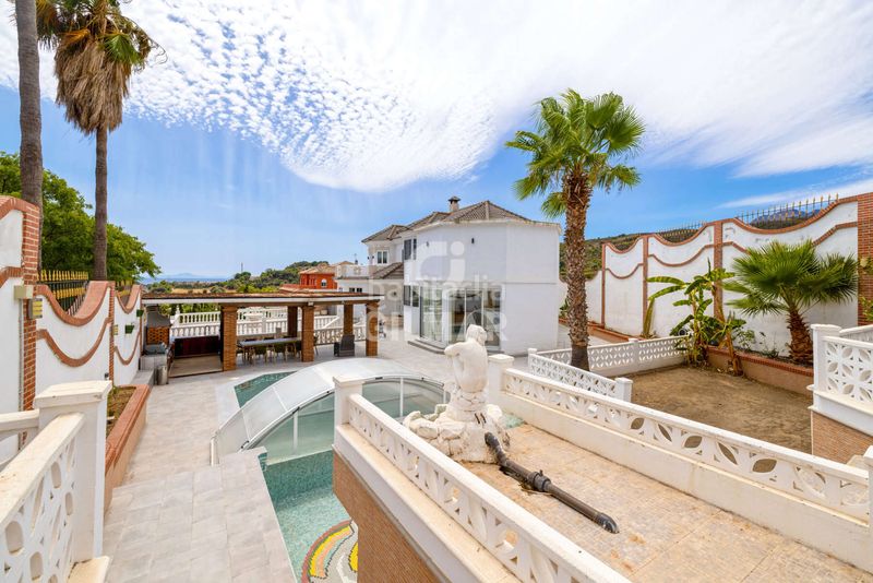Foto fed51274-6ad8-47db-bbb1-09e8ddb33a7f. Xalet amb aparcament piscina a altos de Estepona Estepona