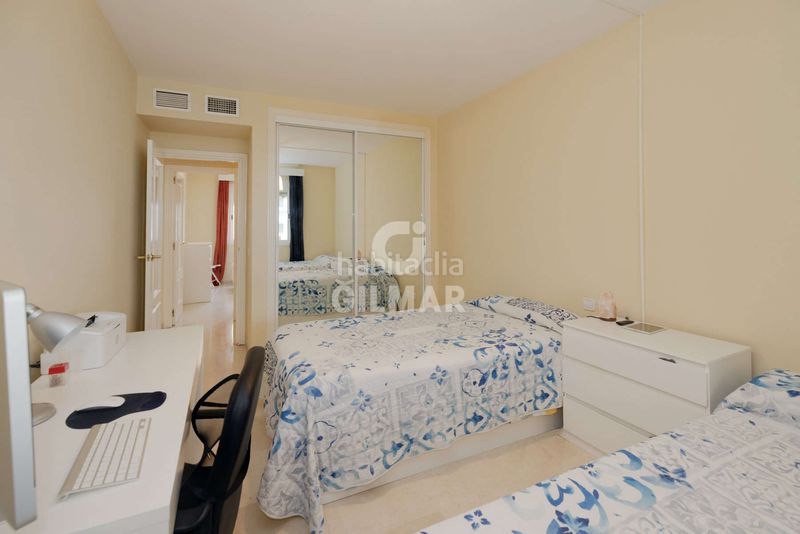 Foto 12a09e68-8041-4b8d-acf6-6f304892c206. Apartament amb calefacció aparcament a Huerta Nueva Estepona