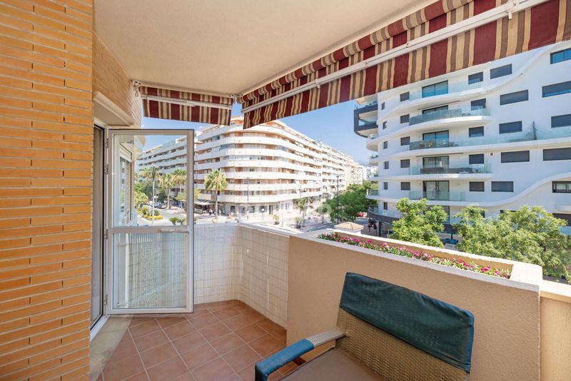 Foto 3ce1daf1-42d8-42c9-bf7e-8c2f5eaf8c0b. Apartament amb calefacció aparcament a Huerta Nueva Estepona