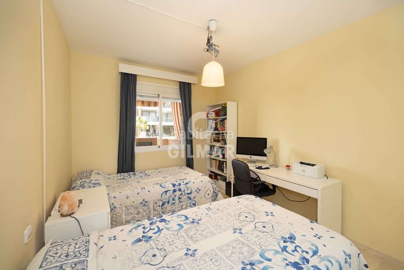 Foto e8644c6f-b313-4c7e-a258-c4c3a85cbe59. Apartament amb calefacció aparcament a Huerta Nueva Estepona