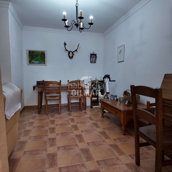 Foto 8f2f0625-630c-4171-8d8f-7eaba3917d5d. Casa aparellada amb aparcament piscina a Bel - Air Estepona