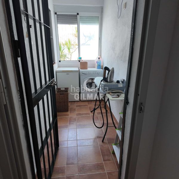 Foto c61dbf9a-f3c7-4bc8-94bd-c88e3c1239fb. Casa aparellada amb aparcament piscina a Bel - Air Estepona
