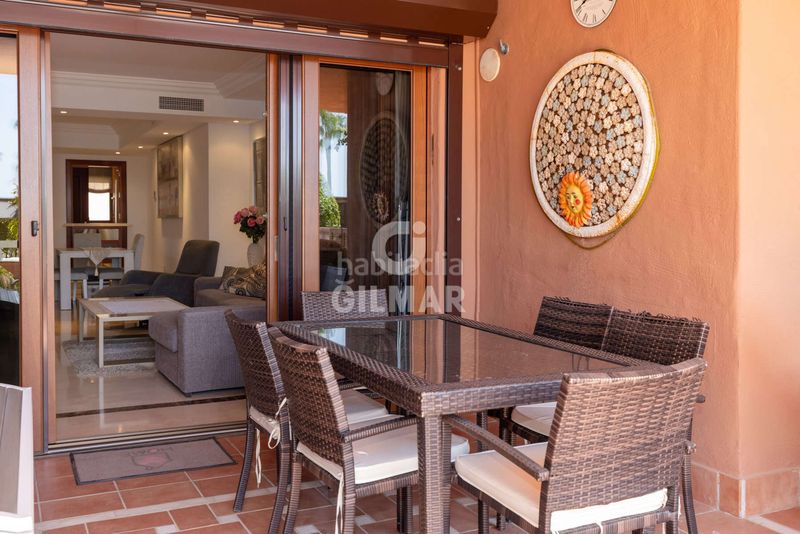 Foto 5e13a981-8245-4d4a-b363-409e56570cd7. Planta baixa amb calefacció aparcament piscina a Estepona