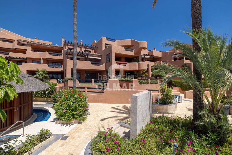 Foto f3c4f82e-4f5c-4fda-85e8-224cbb642000. Planta baixa amb calefacció aparcament piscina a Estepona