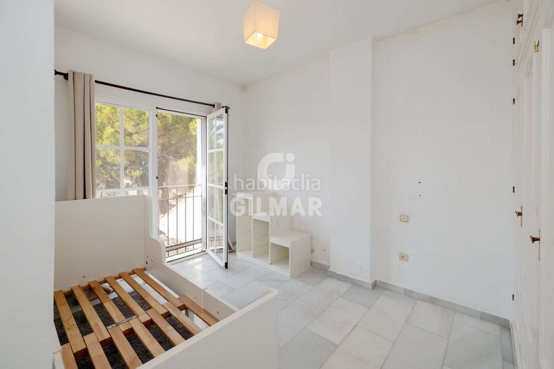 Foto 169919b3-fda4-461e-8ec0-539c462b89a8. Casa adossada amb calefacció piscina a La Concha - Resina Golf Estepona