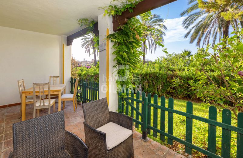 Foto 55855eb8-b10d-4cf9-863e-f9db84b21cd5. Casa adossada amb calefacció piscina a La Concha - Resina Golf Estepona