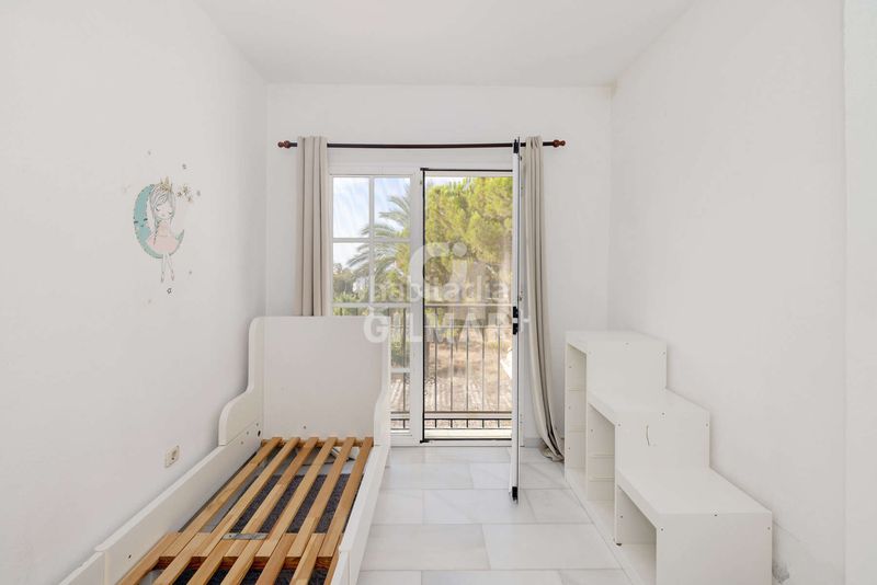 Foto f6ef0035-d030-4f97-832c-aa5643a8bb81. Casa adossada amb calefacció piscina a La Concha - Resina Golf Estepona