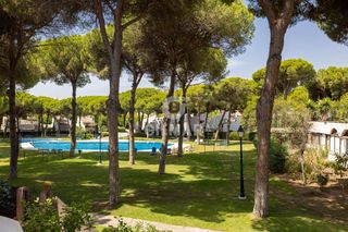 Casa adossada a Atalaya - Isdabe. Nos complace presentarles esta fantástica propiedad ubicada en u