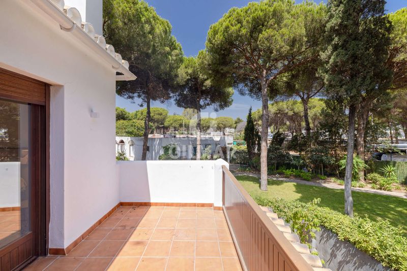 Foto 50733433-0386-43eb-b399-3b12a32c1843. Casa adossada amb piscina a Atalaya - Isdabe Estepona