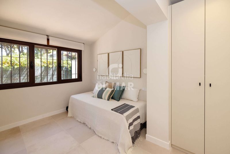 Foto bfea7814-b5d3-4095-9629-a211201d9139. Casa adossada amb piscina a Atalaya - Isdabe Estepona