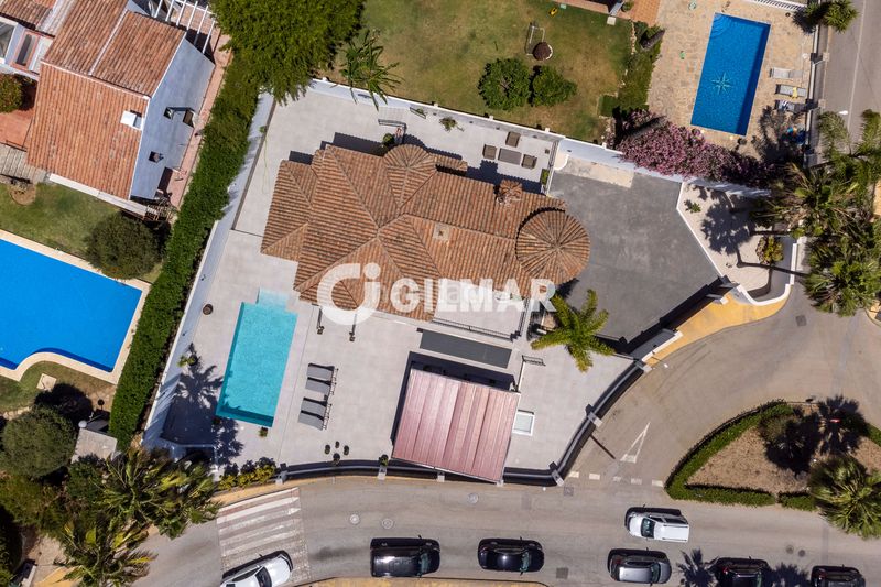 Foto 4448b73a-f68d-4008-8c1a-651430b601e9. Xalet amb aparcament piscina a Nueva Atalaya Estepona