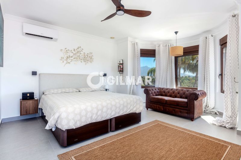 Foto a252ab04-c120-4381-98f4-960499f391e0. Xalet amb aparcament piscina a Nueva Atalaya Estepona