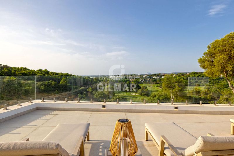 Foto b03e2a61-76bd-4d8e-b197-d12e8d63ed3b. Chalet en Sotogrande alto Sotogrande