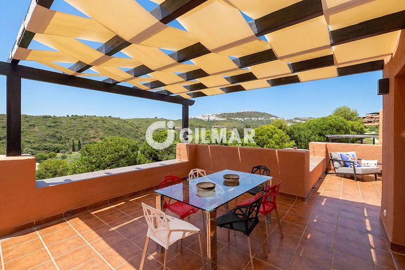 Foto f455dbd2-2a6b-4880-8811-c579f70829b5. Àtic amb calefacció aparcament piscina a Casares golf - Casares del sol Casares