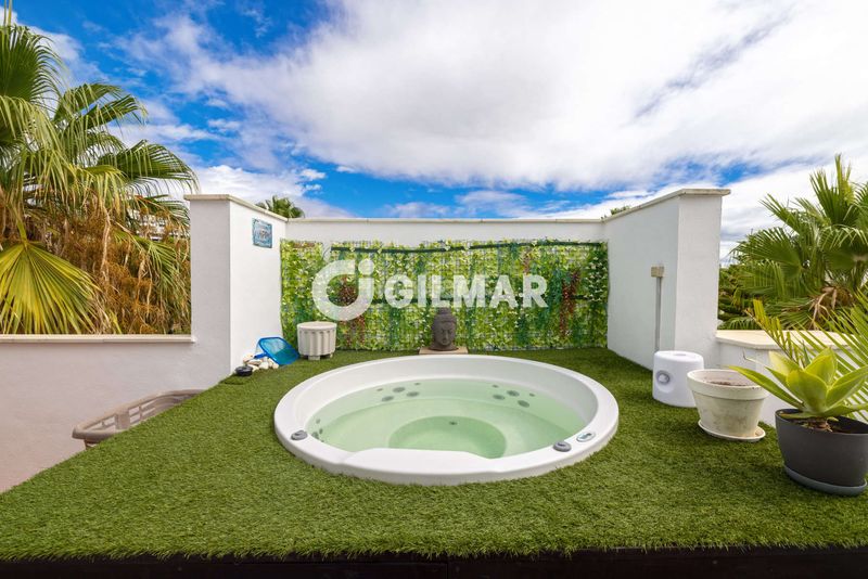 Foto d8b0e9b7-5cb4-4400-999e-eee665521e3b. Dúplex amb calefacció aparcament piscina a bahía de Casares Casares