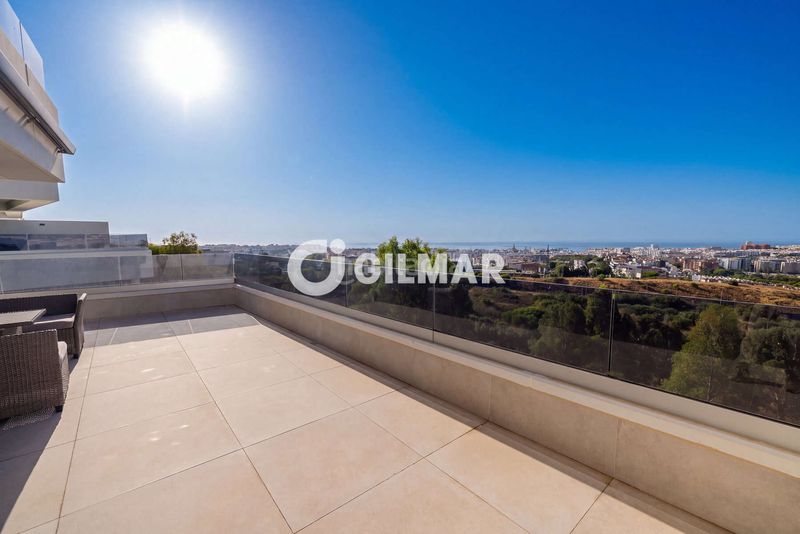 Foto c7492790-8758-4ee7-9c60-e5eb09f1a1cd. Àtic amb calefacció aparcament piscina a altos de Estepona Estepona