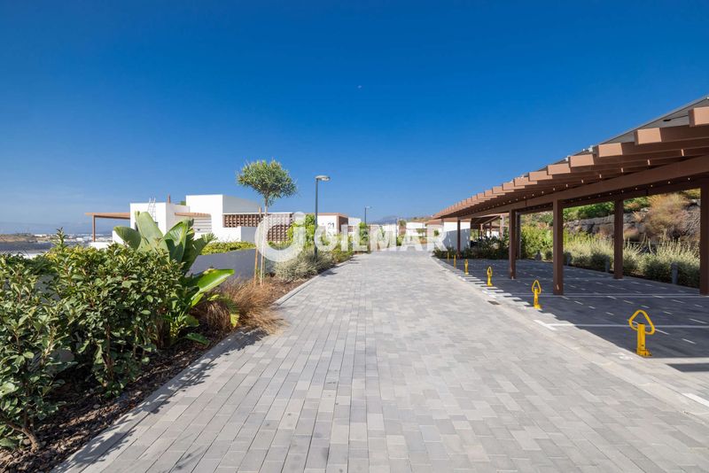 Foto ecf18ea2-d5e9-4ab4-a895-245c590559b3. Àtic amb calefacció aparcament piscina a altos de Estepona Estepona
