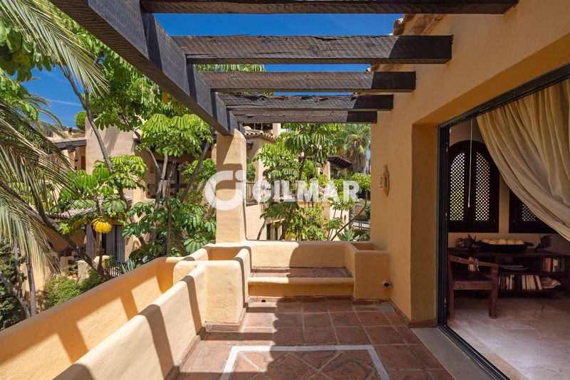 Foto 2c184b00-59df-470f-889c-1c2b02ef25b2. Duplex avec chauffage parking piscine dans Nueva Atalaya Estepona