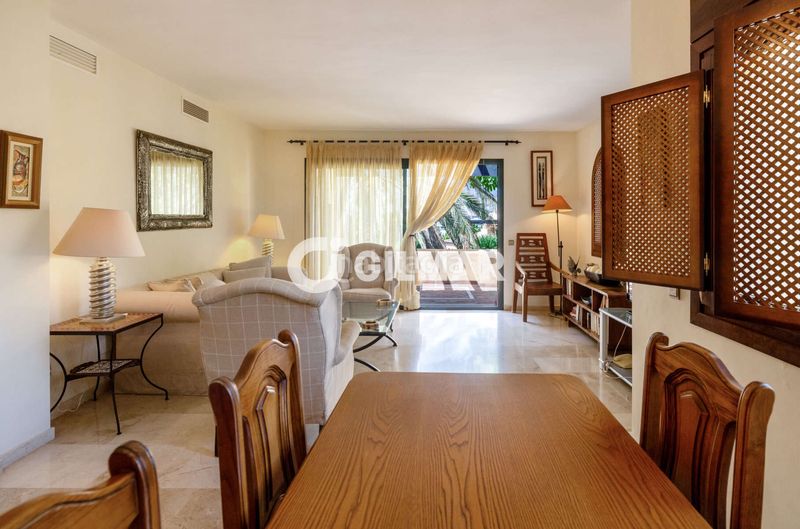 Foto 79d90df1-a0bb-43ad-8375-faf7ba3402a1. Duplex avec chauffage parking piscine dans Nueva Atalaya Estepona