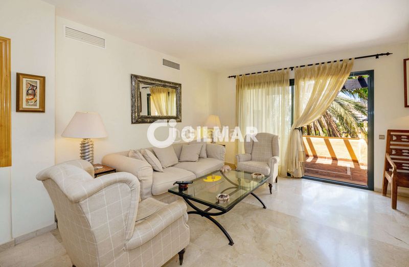 Foto f5249ba1-d9db-4a47-8c97-6d5914d15f88. Duplex avec chauffage parking piscine dans Nueva Atalaya Estepona