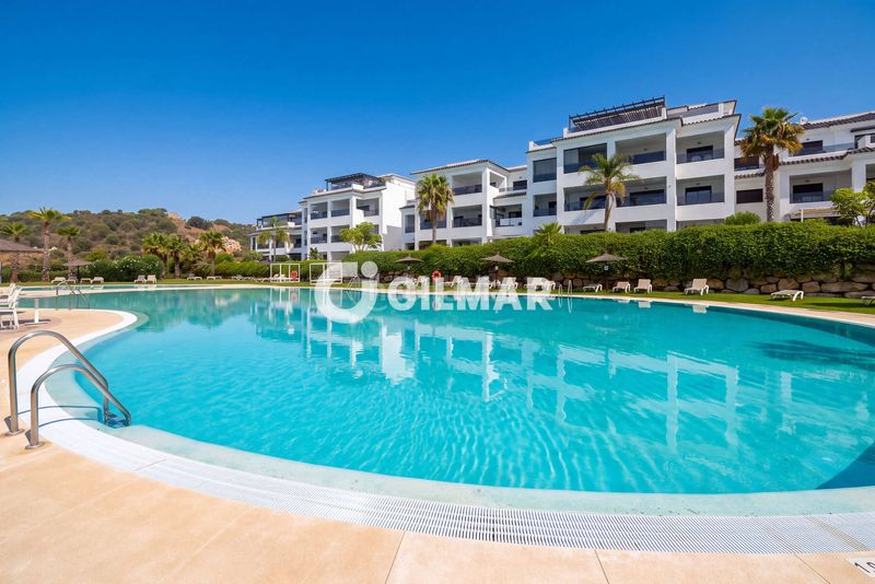 Foto b27a050b-15f0-4920-a3f8-d661a387d653. Pis amb calefacció aparcament piscina a altos de Estepona Estepona