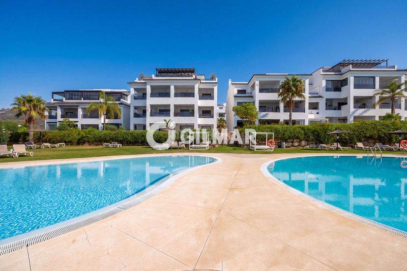 Foto bbe5862b-7576-4ad0-b3ca-29aaa663cac5. Pis amb calefacció aparcament piscina a altos de Estepona Estepona