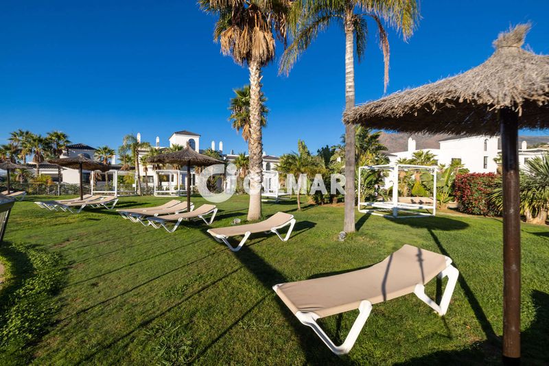 Foto c5e51907-63e0-4d83-9188-47ac3bc2c39f. Pis amb calefacció aparcament piscina a altos de Estepona Estepona